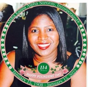 Meet your Posher, Loretta